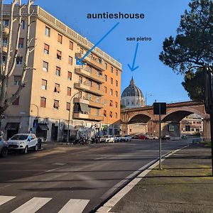 Auntieshouseroma